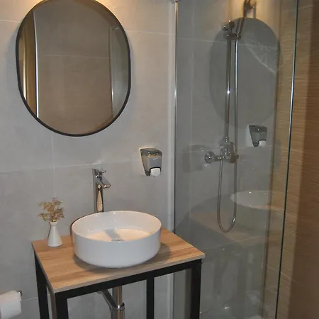 Zalle Apartment *